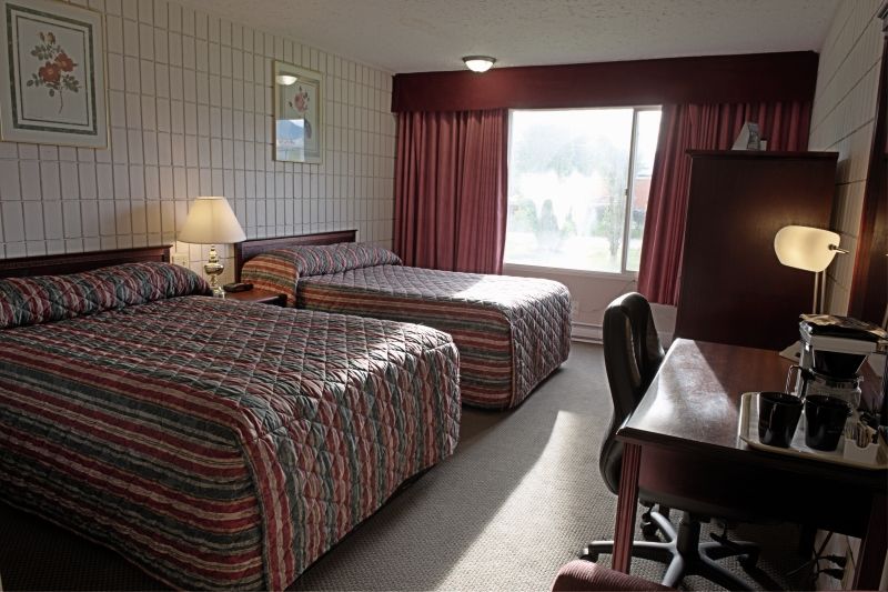 Sandman Inn Mcbride Esterno foto